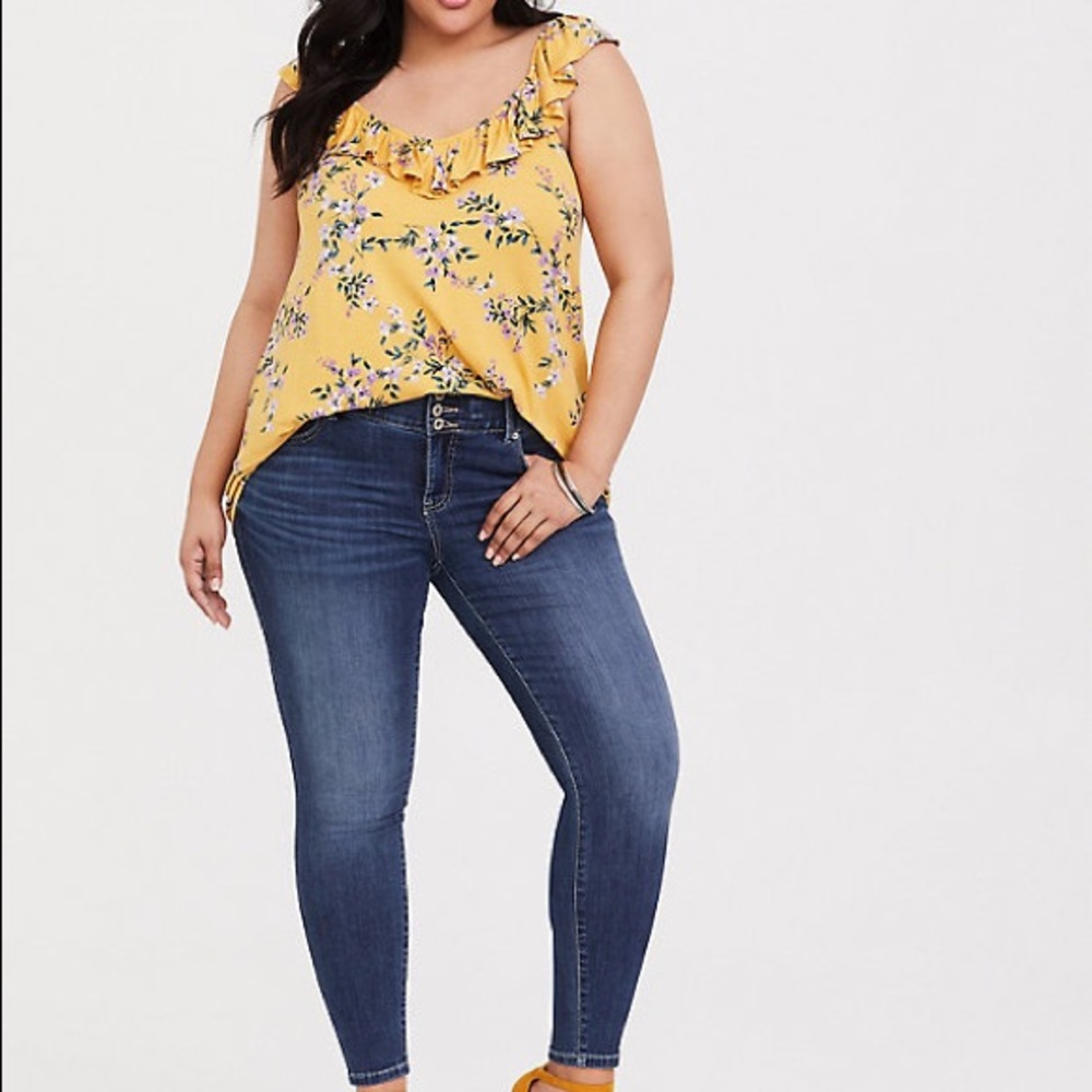 Torrid super soft yellow ruffle top